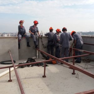 Corpo de bombeiros no Vila Americana